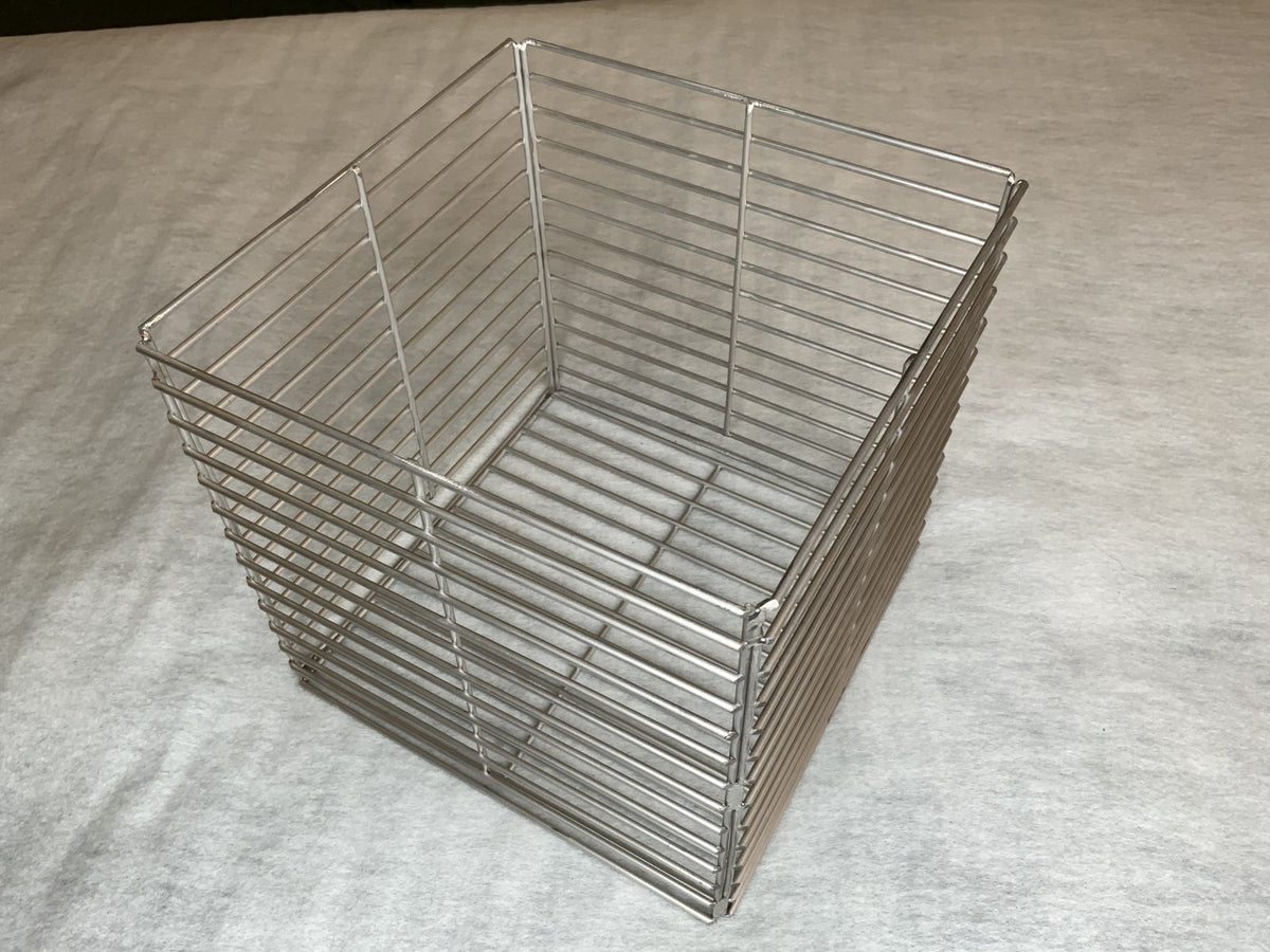 Quadratischer Edelstahl-Pflanzkorb 210 × 210 × 200 mm