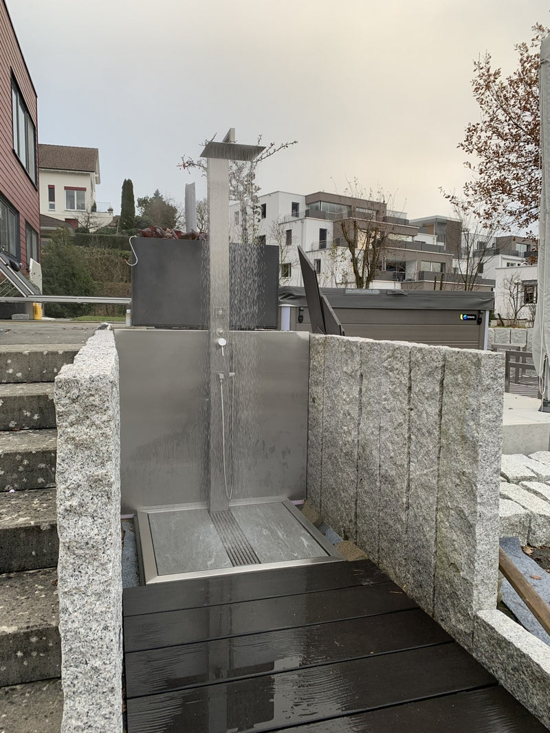 GS01 mit automatischer Entleerung für den Winterbetrieb, Taster an der Säule
