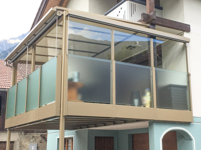 SlideGlass® mit Milchglas an der Veranda
